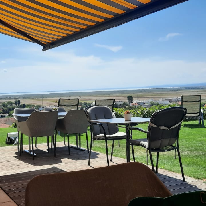 Außenansicht Weingut & Gästehaus zum Seeblick - Familie Sattler