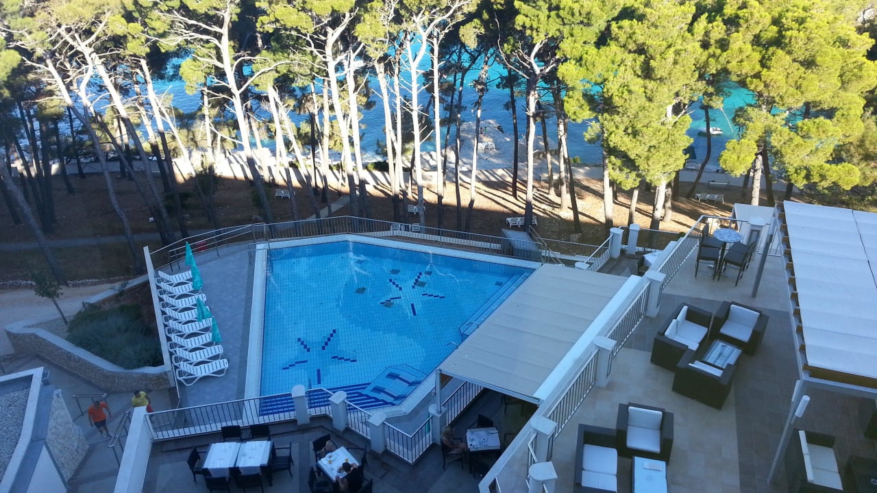 Aussenpool vom Zimmer aus Hotel Aurora