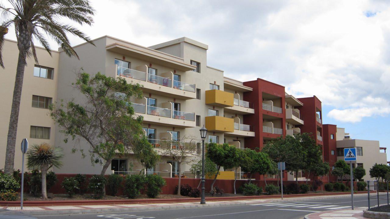 Road view Elba Carlota Beach & Golf Resort