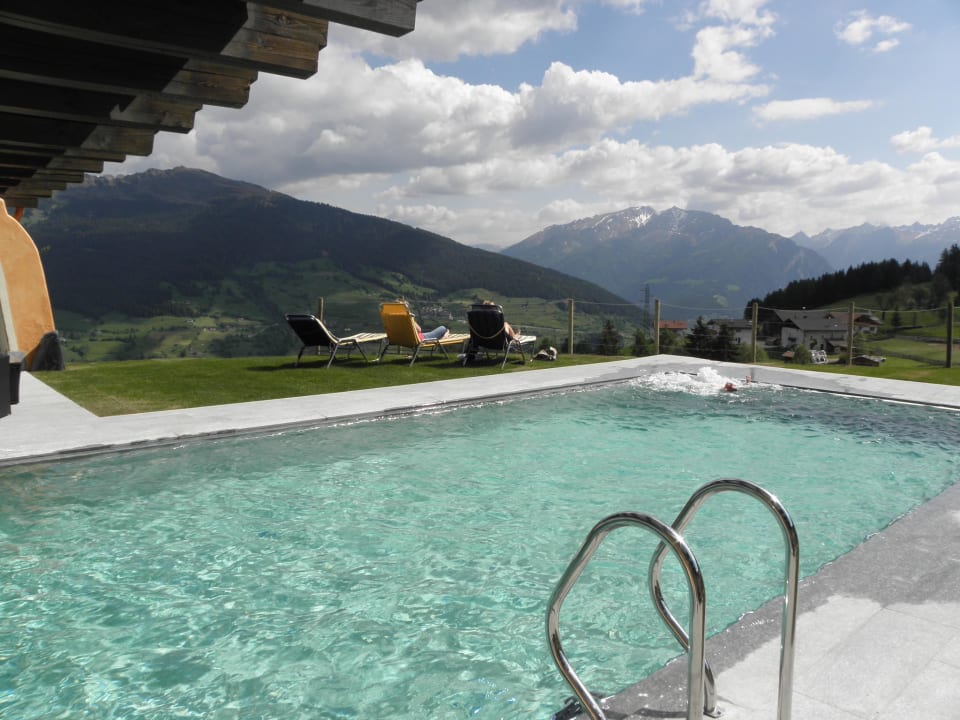 Neues Freibad seit Juni 2012 Sporthotel Kalcherhof