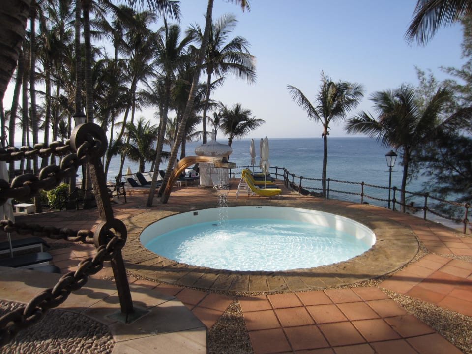 Whirlpool Hotel Fariones