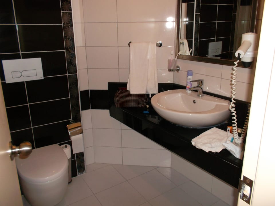 Badezimmer Hatipoglu Beach Hotel