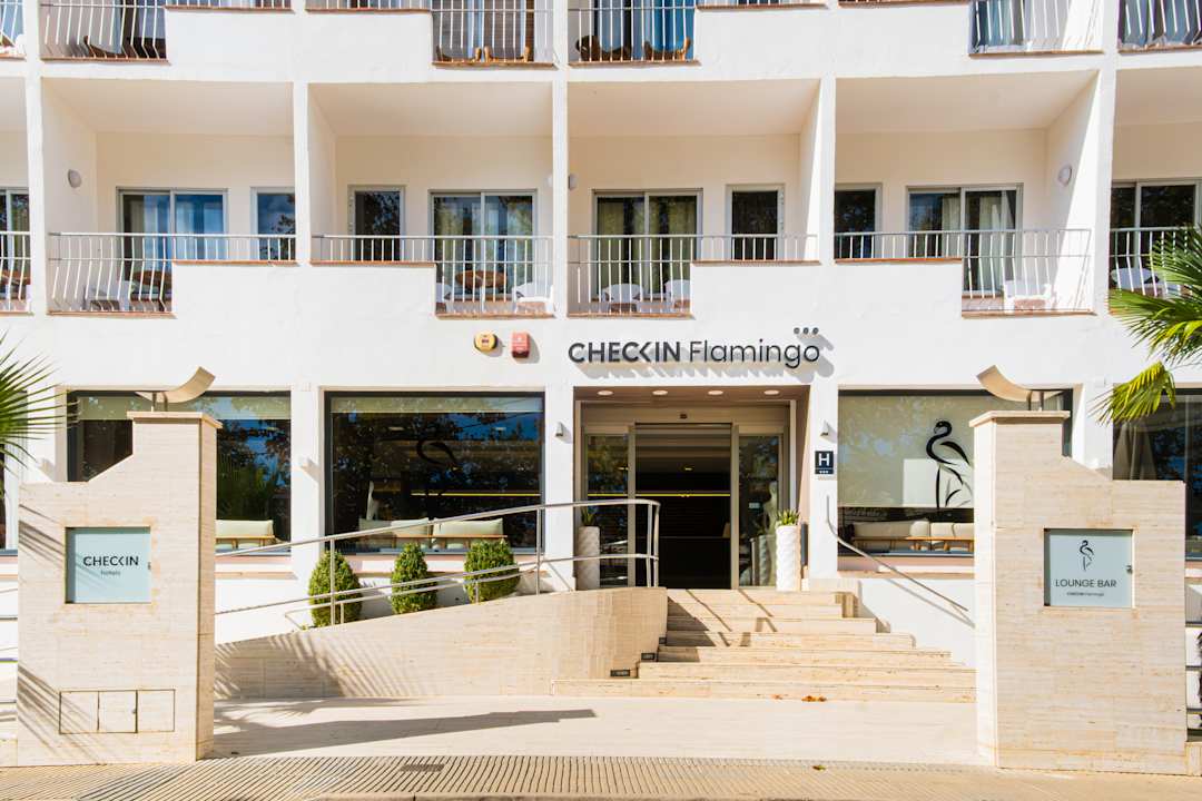 Außenansicht Checkin Flamingo