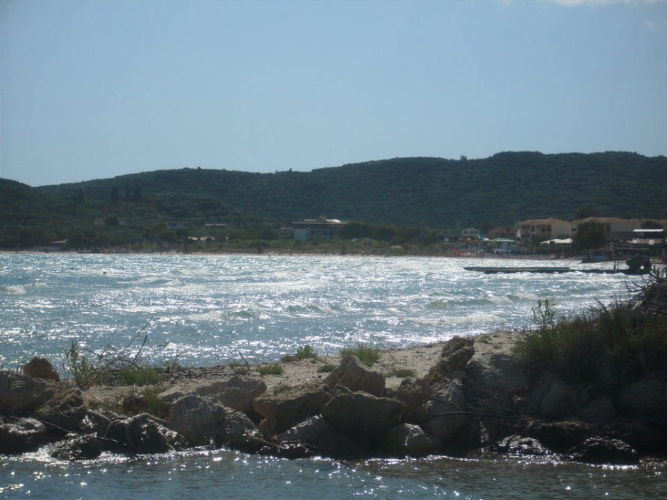 Blick auf den Strand von Alikanas Hotel Zante Village
