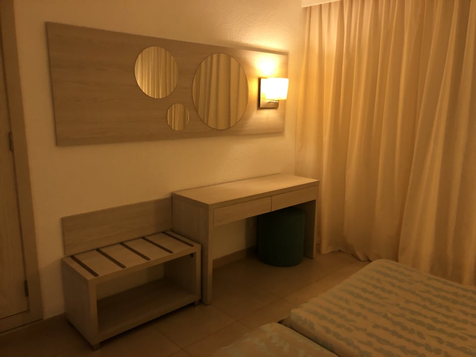 Zimmer Protur Safari Park Aparthotel