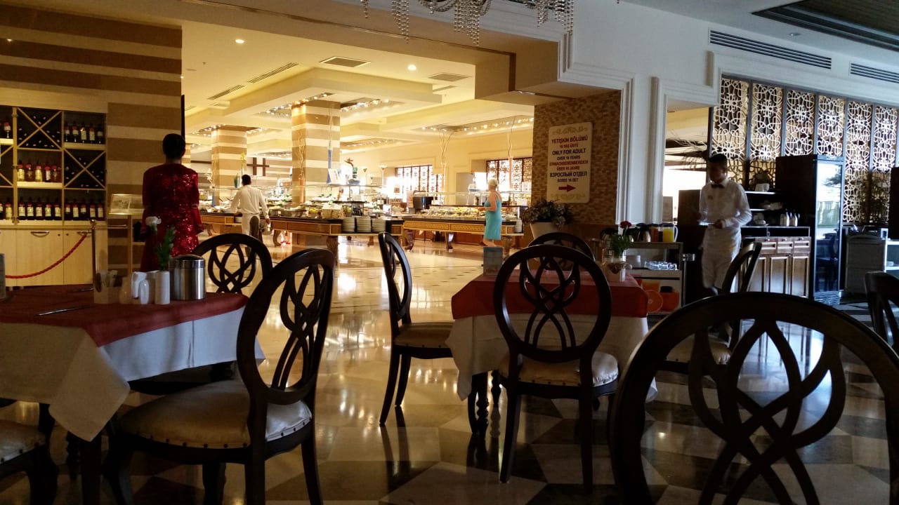 Teilbereich des Buffetrestaurants Diamond Excellence Resort & Spa