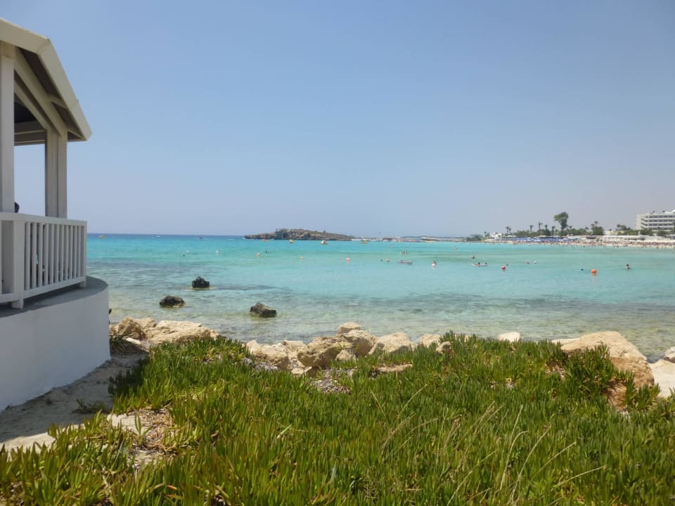 Bar direkt am Meer Hara Nissi Beach