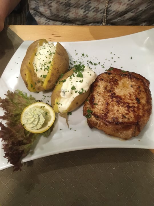 Gastro 1. Bier & Wohlfühlhotel Gut Riedelsbach