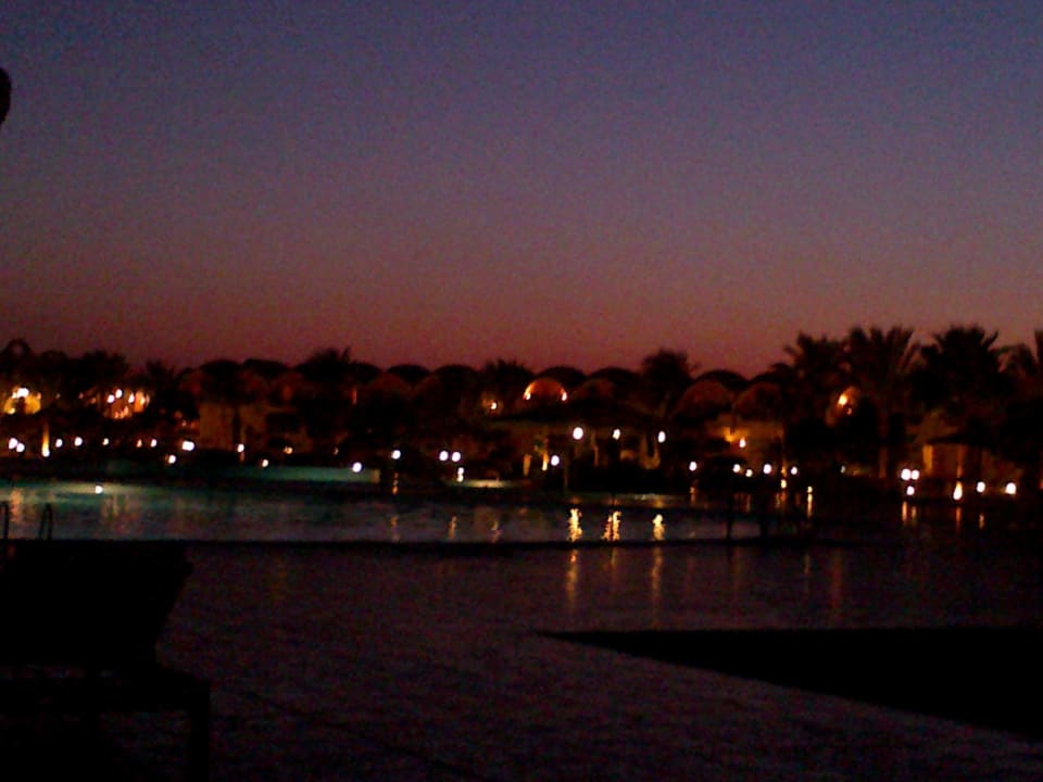 Pool and hotel Three Corners Sea Beach Resort