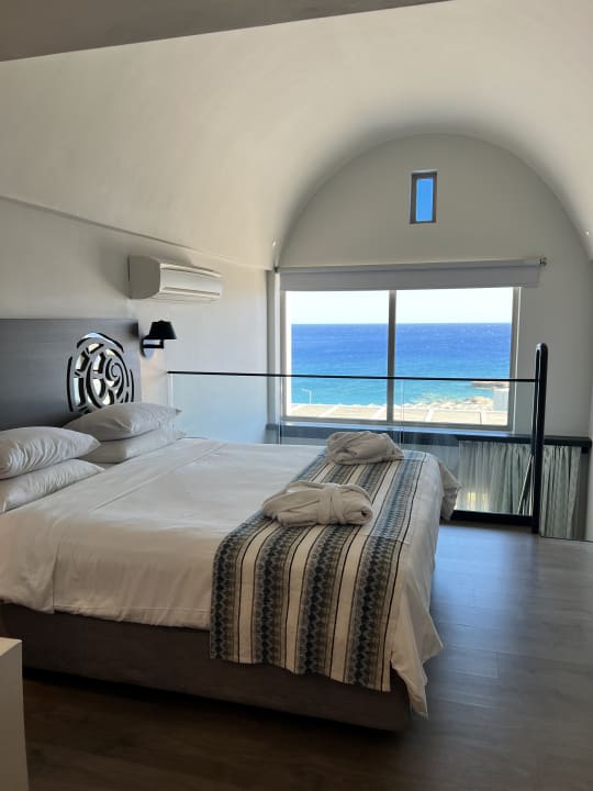 Zimmer Kakkos Beach Hotel