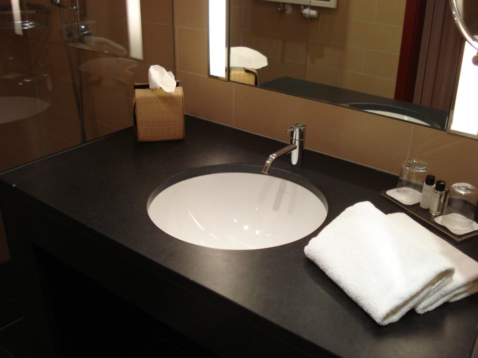 Schönes Badezimmer AMERON Köln Hotel Regent