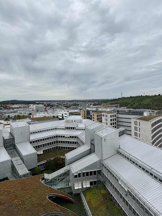 Ausblick Holiday Inn - the niu, Form Stuttgart Feuerbach