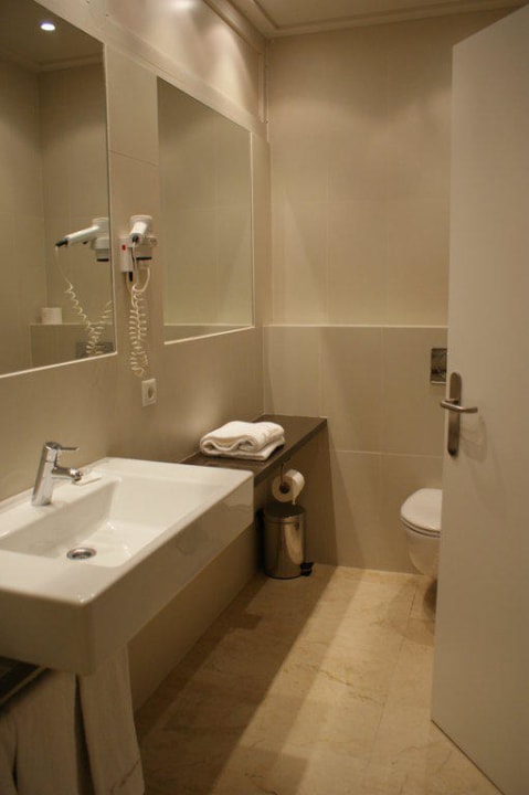 Duschbad im Zimmer 804 Hotel Almudaina