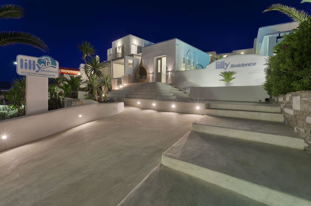 Entrance Lilly Residence All Suites Hotel