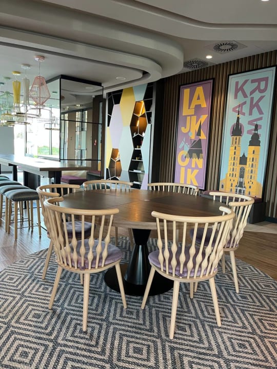 Lobby Hampton by Hilton Krakow Airport