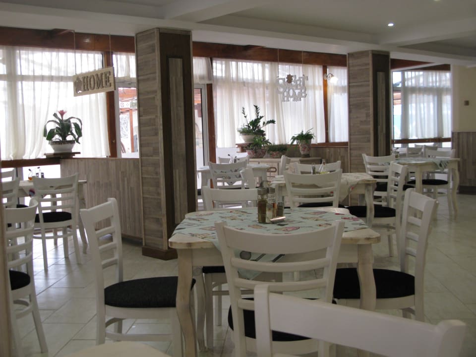 Gastro Hotel Estreya Palace & Residence