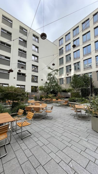 Gartenanlage Hilton Garden Inn Mannheim