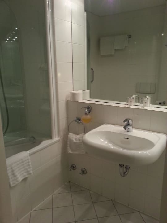 Badezimmer Best Western Raphael Hotel Altona