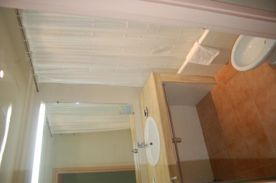 Bad im Doppelzimmer de Luxe Tildi Hotel & Spa