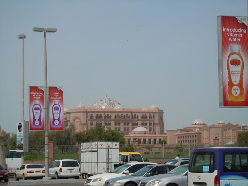 Blick auf das Emirates Palace Emirates Palace Mandarin Oriental