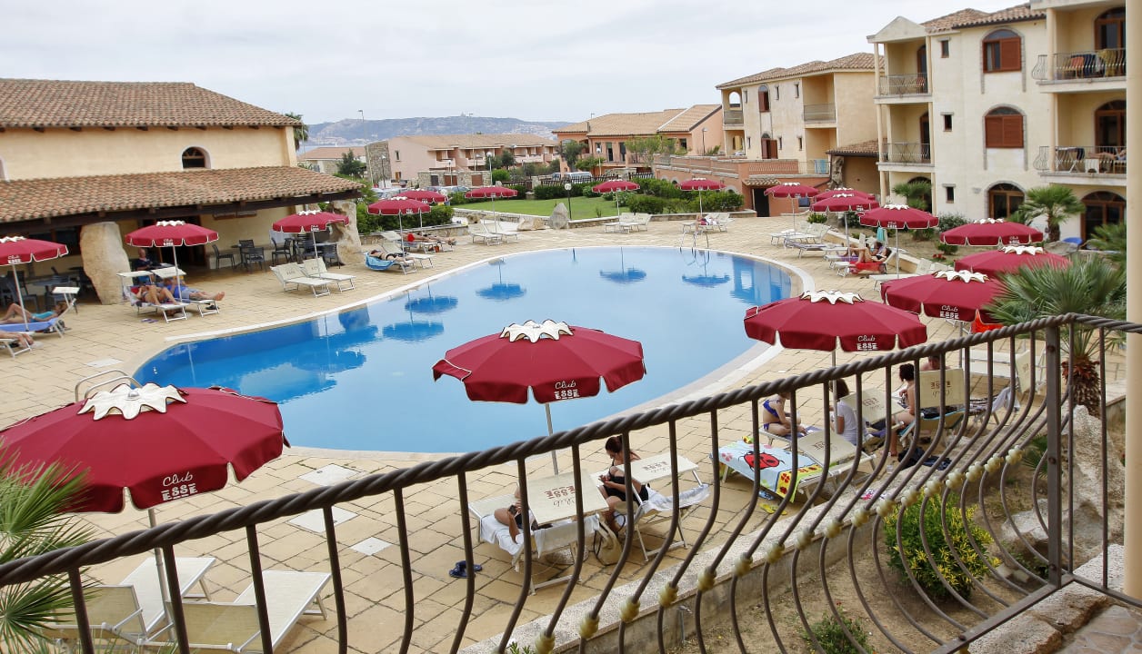 Pool Club Esse Posada