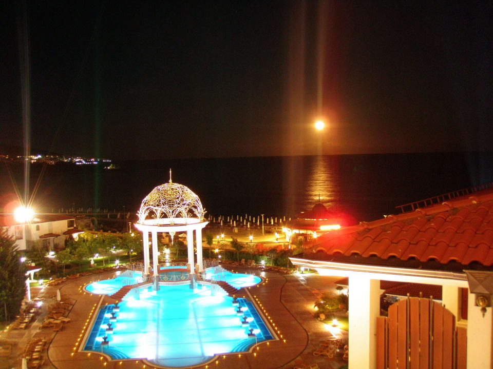 Nocny widok z balkonu-suita Helena Sands