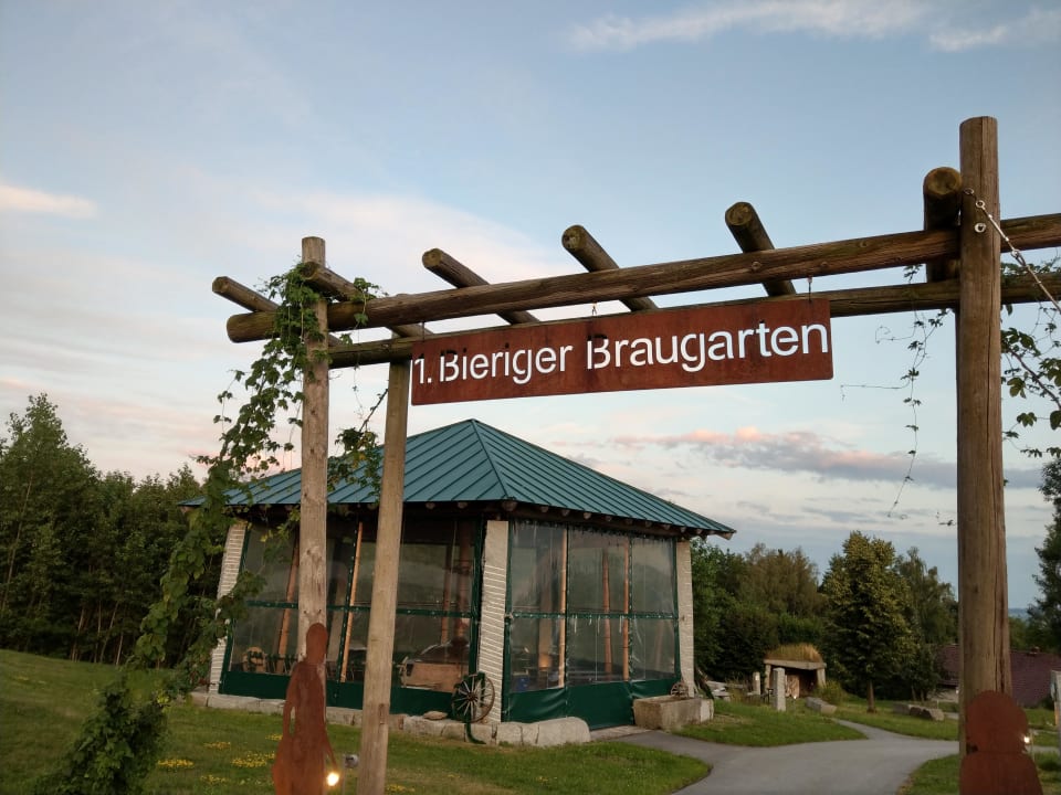 Gartenanlage 1. Bier & Wohlfühlhotel Gut Riedelsbach