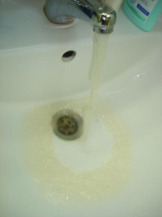 Braunes Wasser - auch noch nach 15 min.! Antea Palace Hotel & Spa