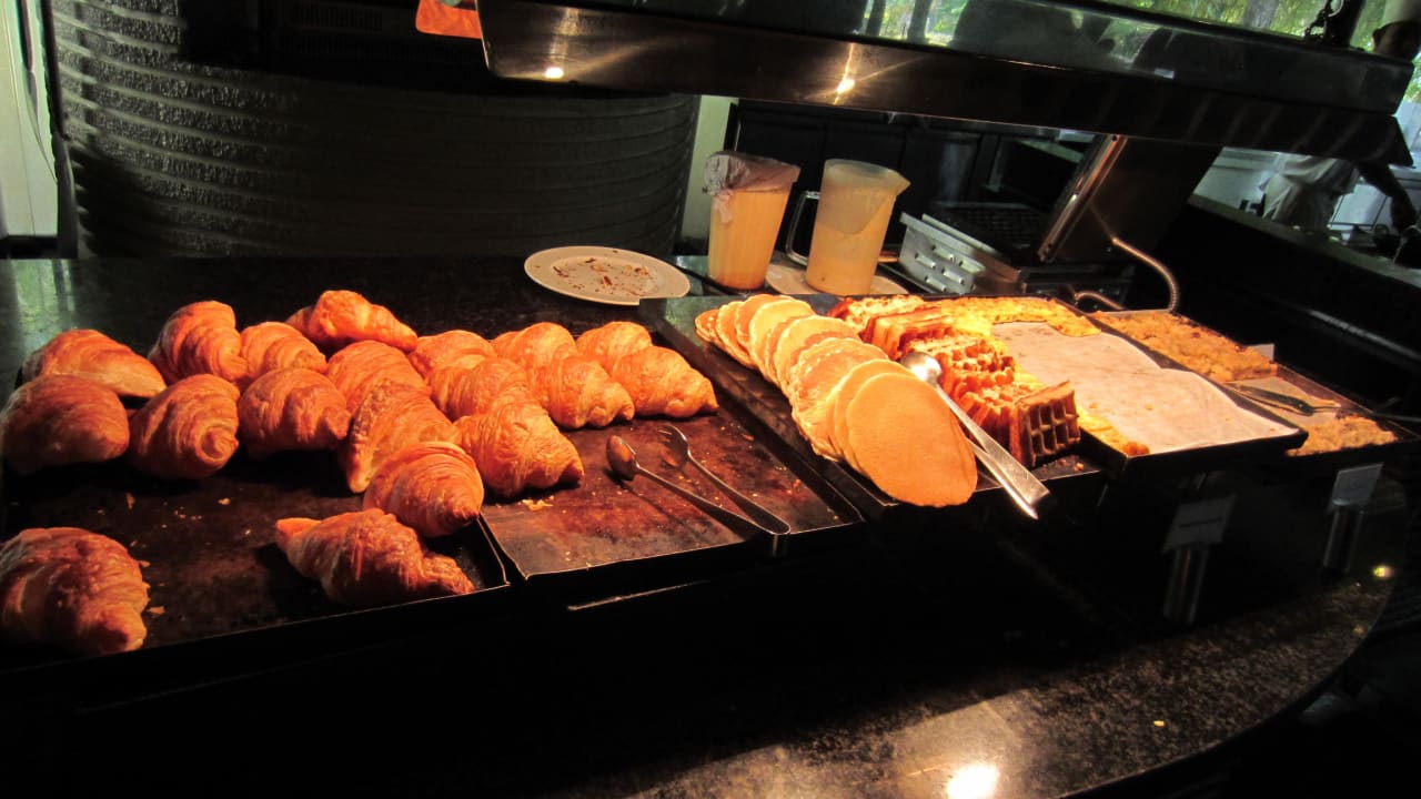 Jeden Tag diese Auswahl. Lecker The Laguna A Luxury Collection Resort & Spa