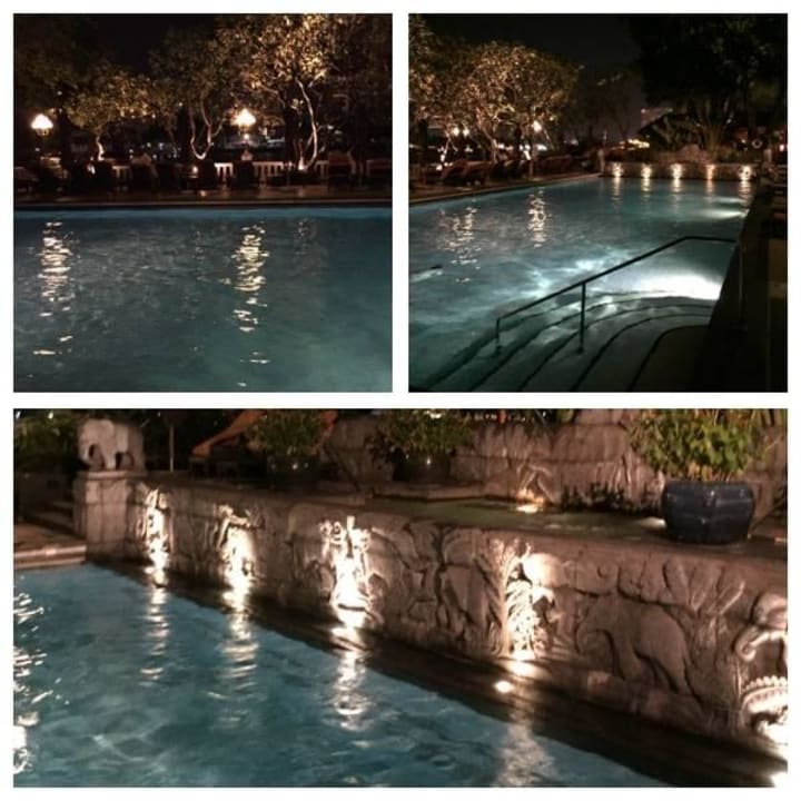 Pool am Abend Shangri-La Hotel, Bangkok