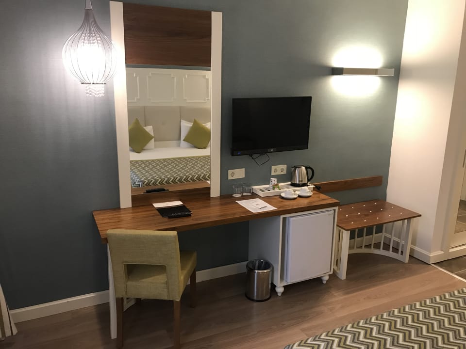 Zimmer Well Palace Side