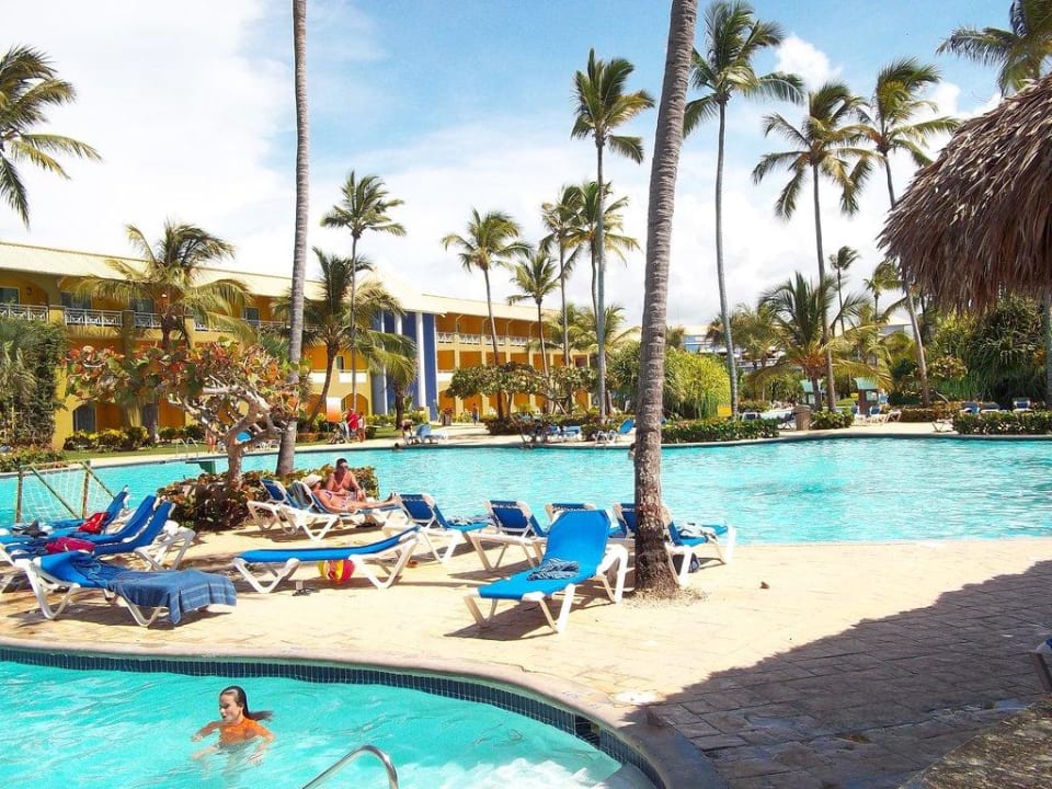 Pool im Strand-Bereich Royalton Splash Punta Cana
