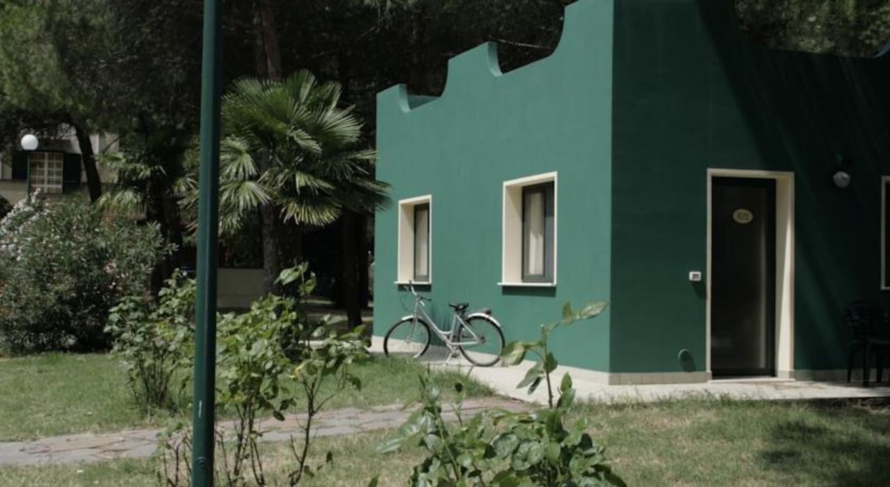 Villette Hotel Villaggio Mithos Con Piscina