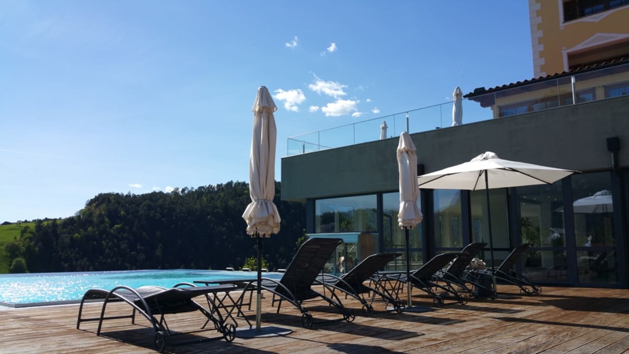 Außenansicht Hotel Alpenflora