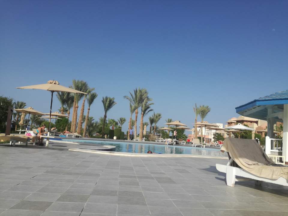 Pool Serenity Alpha Beach