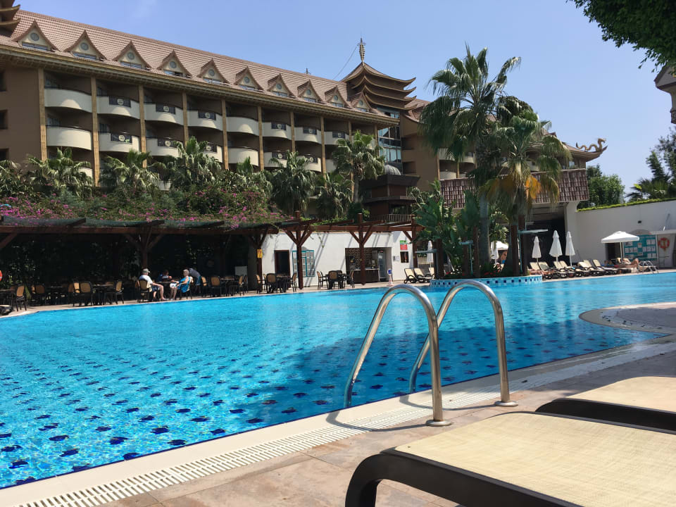 Pool Port Side Resort Hotel