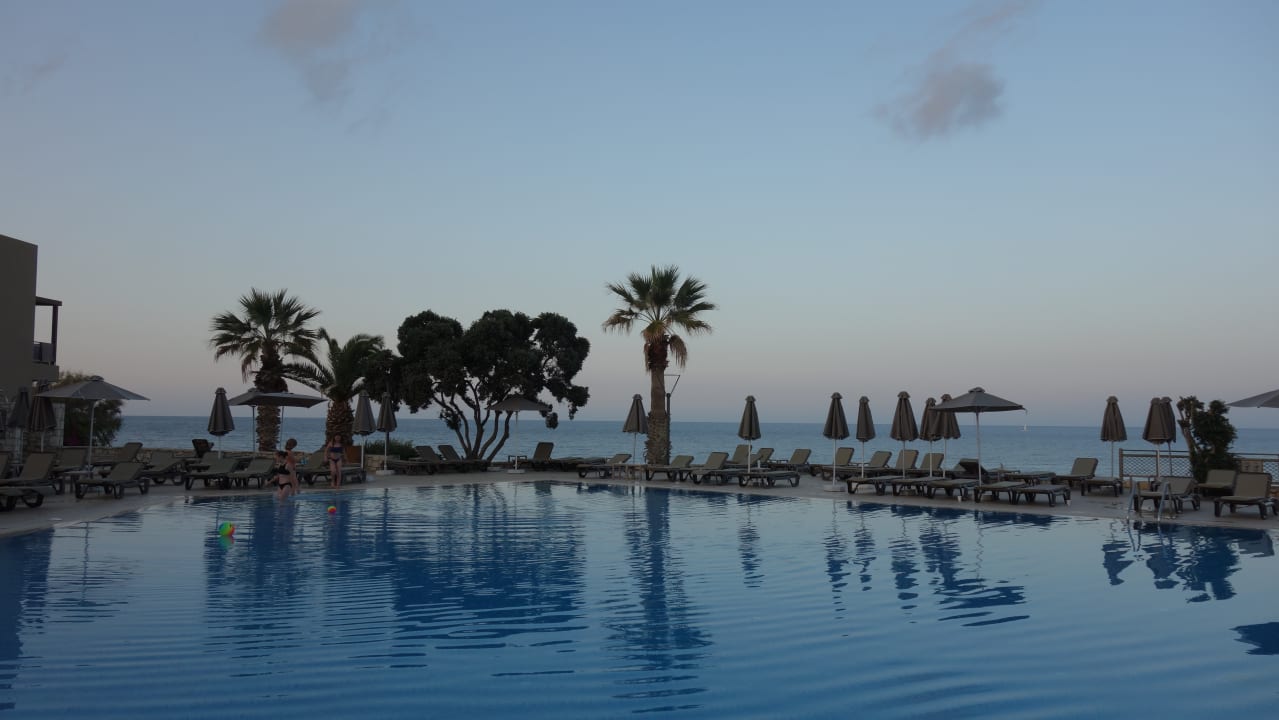 Pool Nana Golden Beach