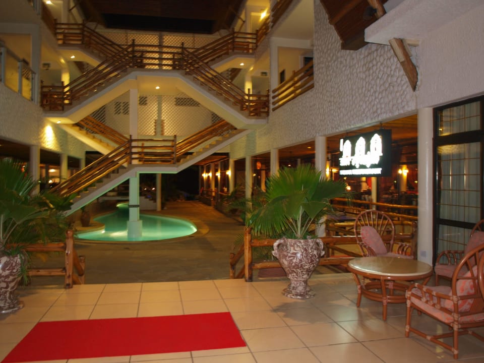 Eingang Hotel Traveller's Club