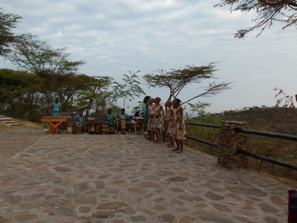 Band beim Frühstück Serengeti Serena Safari Lodge