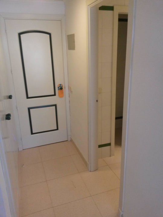 Zimmertür , re Bad u. WC Valentin Son Bou