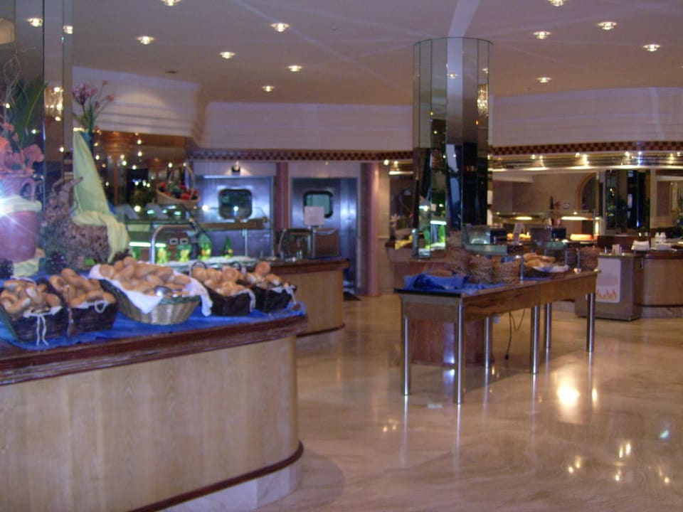 Buffet Corallium Dunamar by Lopesan Hotels