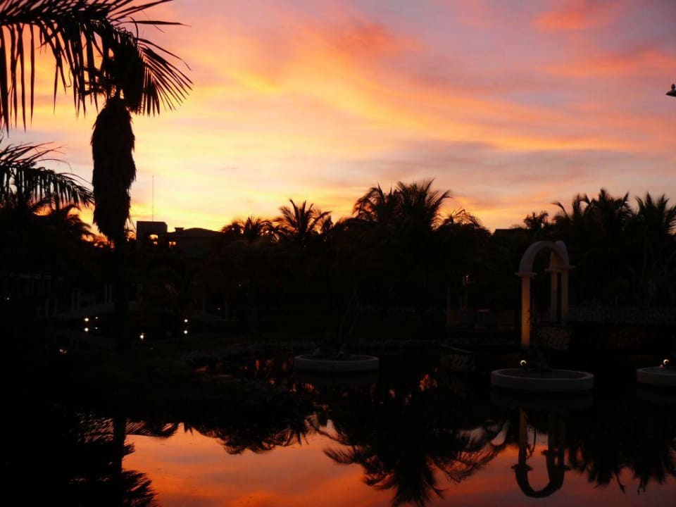 Sonnenuntergang über der Anlage Melia Las Antillas - Adults only