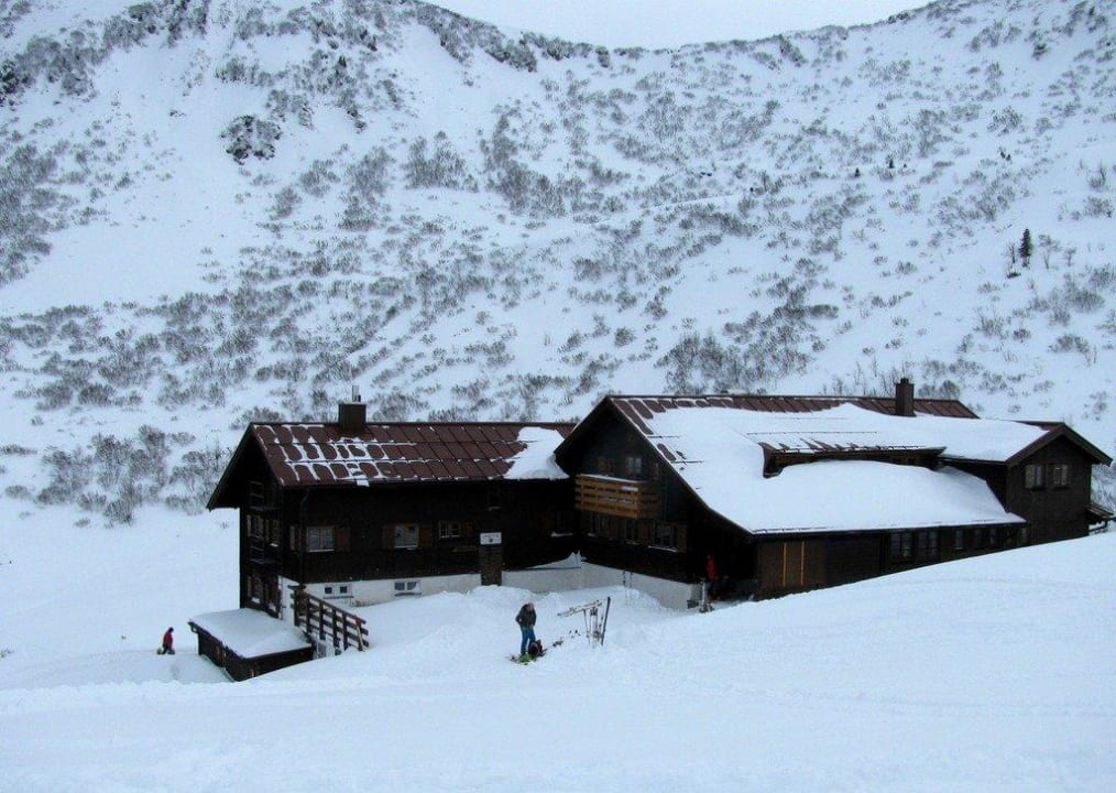 Schwarzwasserhütte im Winter Schwarzwasserhütte DAV