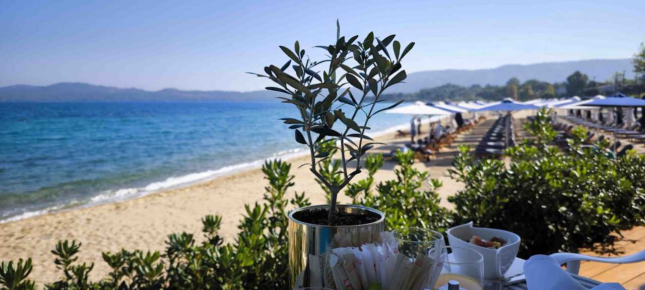 Ausblick Avaton Luxury Beach Resort - Relais & Châteaux