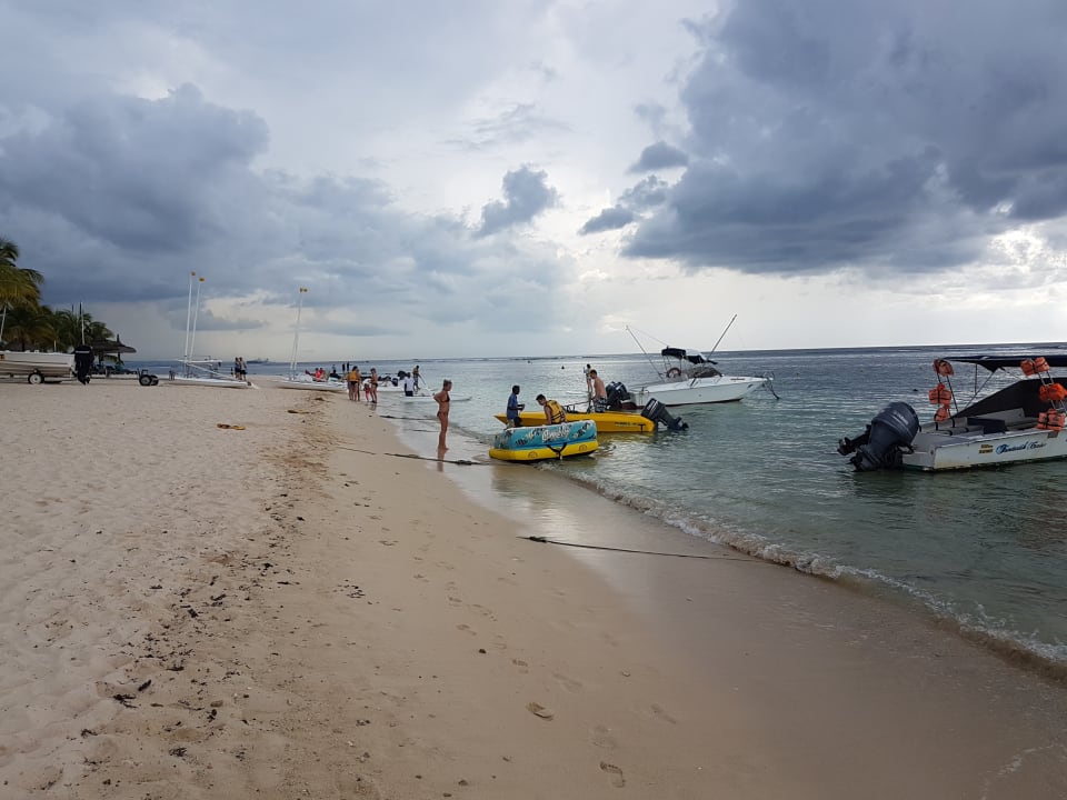 Strand Victoria Beachcomber Resort & Spa