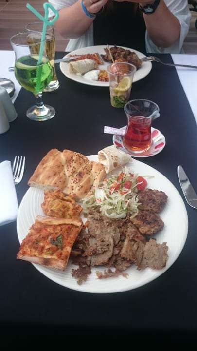 Gastro Side Aquamarin Resort & Spa