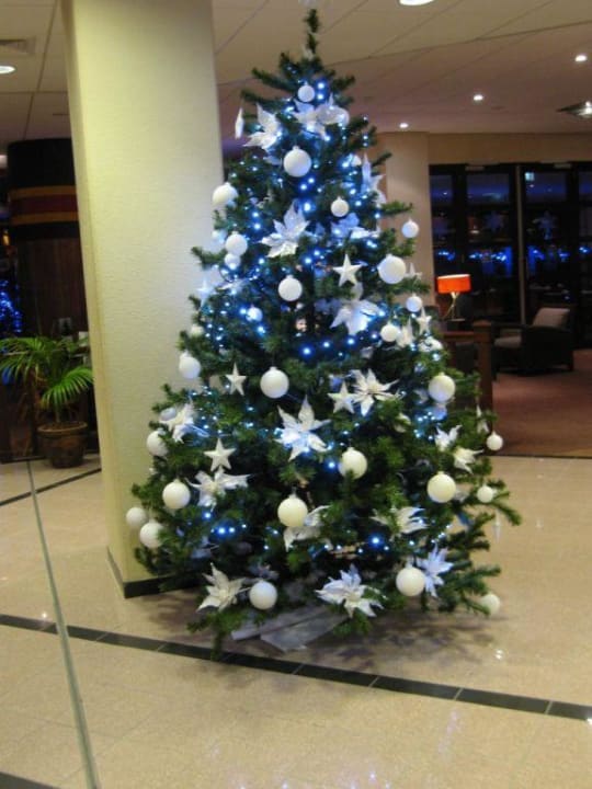 Christbaum in der Lobby Mercure Hotel Amsterdam City