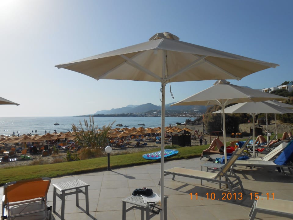 Ausblick auf den Strand vom Babypool Atlantica Mikri Poli Crete