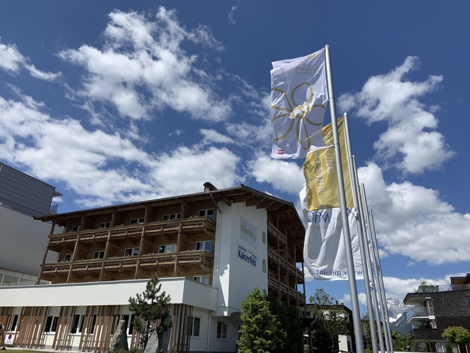 Außenansicht Alpenhotel Kaiserfels