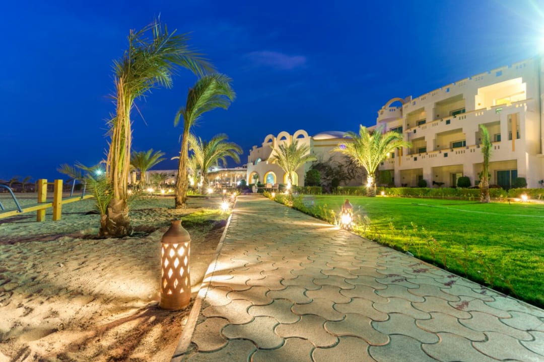 Gartenanlage Coral Sun Beach